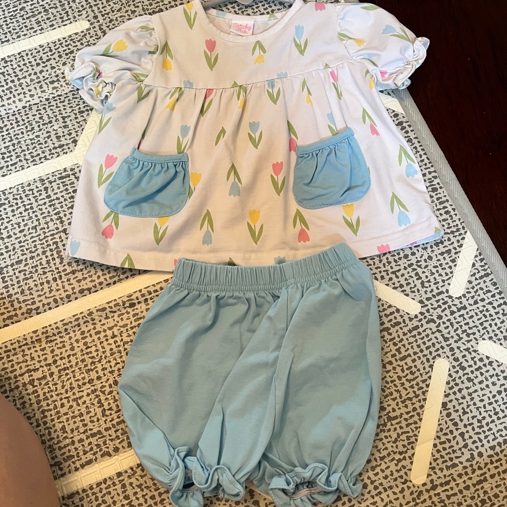 Stitchy fish tulip outfit